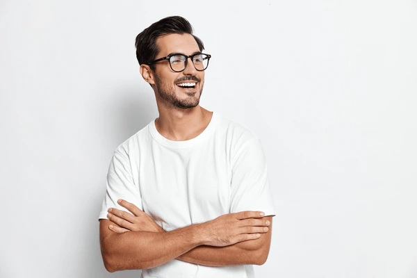 cheerful-smiling-man-wearing-glasses-600nw-2718570205